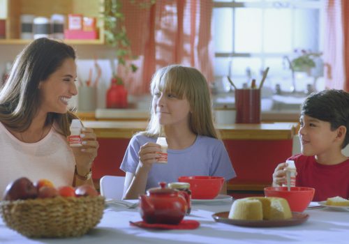 ‘CALENDÁRIO’ É TEMA DA NOVA CAMPANHA DA YAKULT